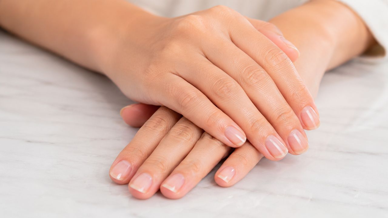 Adeus esmalte como manter as unhas das mãos e dos pés sempre bem cuidadas e elegantes com a nova tendência natural