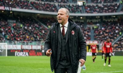 Milan tem interesse em Arne Slot e monitora situação do treinador