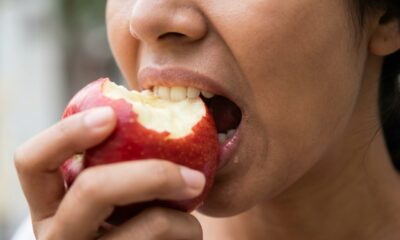 A fruta saudável que você está comendo do jeito errado todos os dias