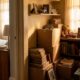 Manter um "quarto da bagunça" nem sempre significa desorganização, esse hábito pode revelar sobre memórias e personalidade