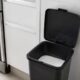 Colocar bicarbonato dentro da lixeira: para que serve e como fazer corretamente