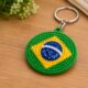 Como fazer um lindo chaveiro da bandeira do Brasil em crochê