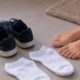 Como tirar cheiro de chulé dos pés e sapatos de um jeito simples que funciona de verdade