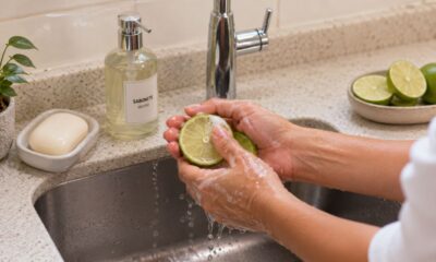 Diga adeus ao cheiro de água sanitária nas mãos usando ingredientes simples