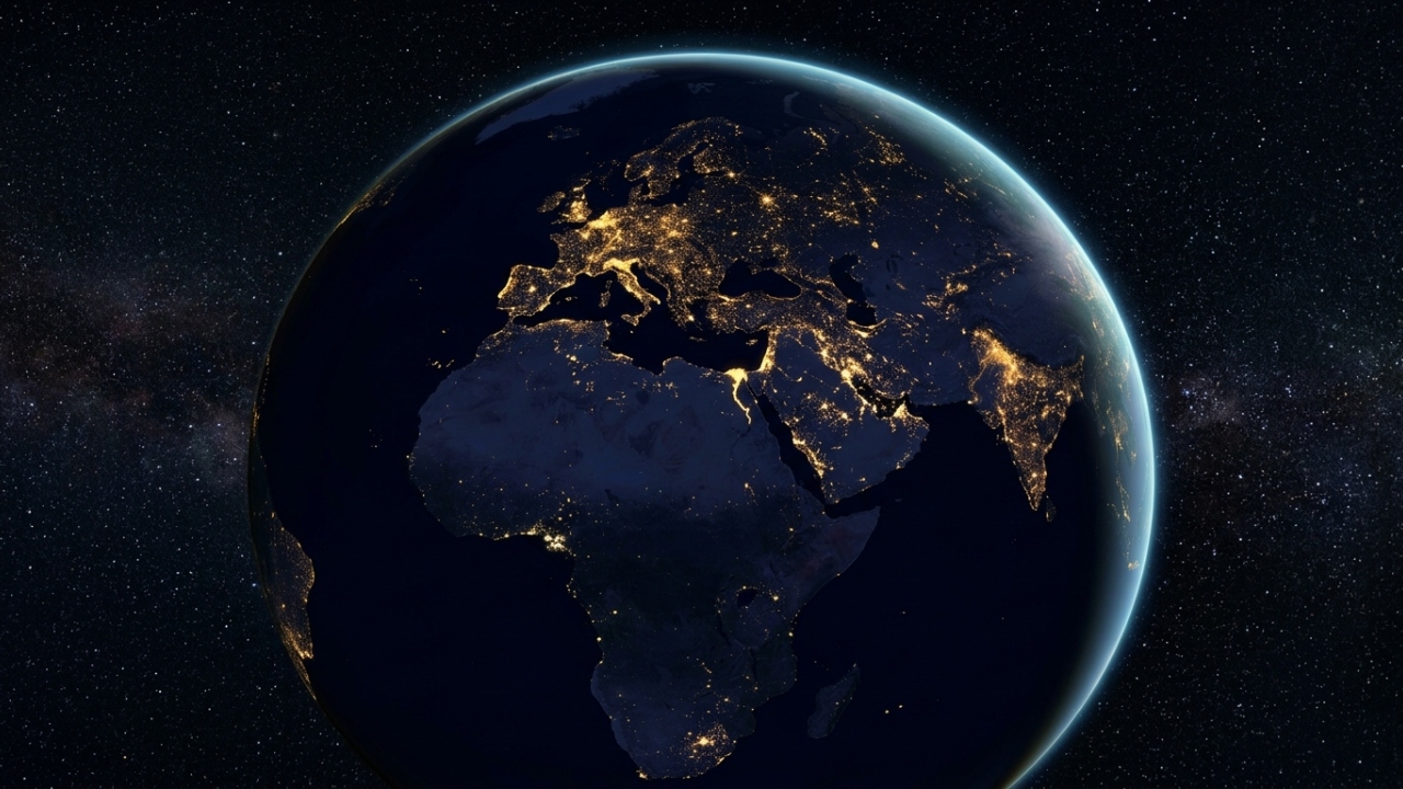 Satélites mostram a Terra mais brilhante à noite e o motivo chama a atenção dos cientistas