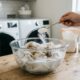 Adicione 1 colher de sopa deste ingrediente à água de molho: suas toalhas manchadas ficarão como novas, sem precisar esfregar