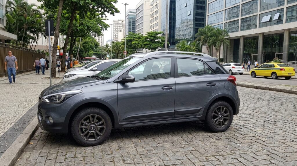 Hyundai i20 pode dar origem ao primeiro crossover nacional da marca no Brasil