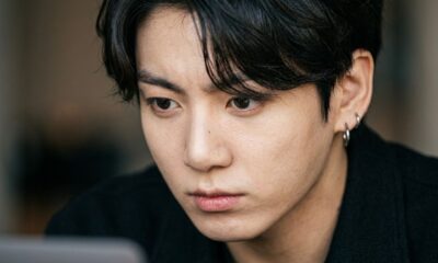 Provérbio coreano do dia e conselho de Jungkook: "Você vai se arrepender um dia se não der o seu melhor agora. Não pense que é tarde demais." A lição sobre não esperar o momento perfeito para começar