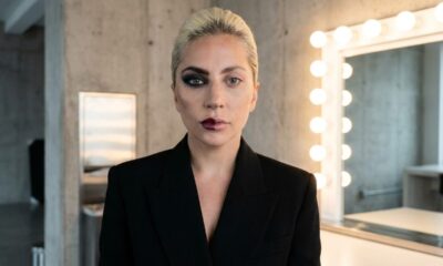 Frase do dia de Lady Gaga: "Esteja eu usando muita maquiagem ou nenhuma, por dentro sou sempre a mesma pessoa." Um ensinamento sobre autenticidade