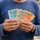 Se estas cartas apareceram para você, o dinheiro pode chegar de forma gradual e consistente