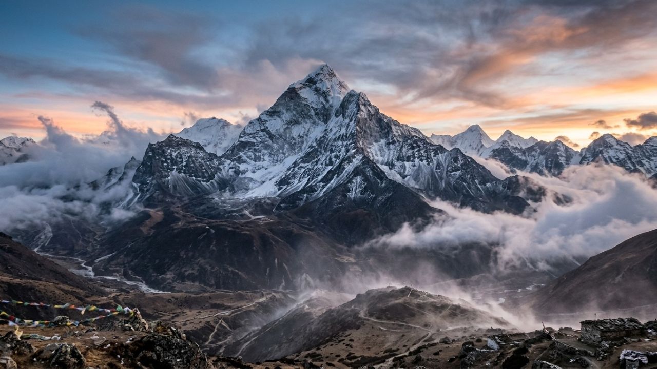 O significado do provérbio tibetano: "A montanha não se inclina ao vento, mas também não o impede de passar." Uma lição sobre calma diante das dificuldades