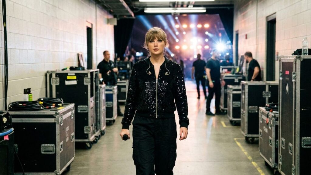 Taylor Swift sobre determinação: "Sempre que alguém me diz que não consigo fazer algo, sinto ainda mais vontade de fazer." Uma lição sobre não desistir diante das críticas