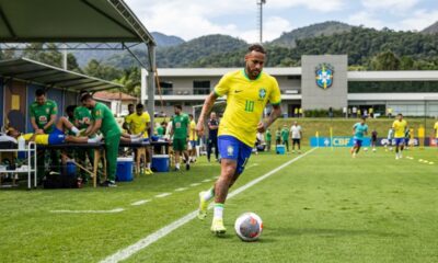 Neymar pode voltar ao campo nos próximos dias e vira expectativa da Seleção Brasileira