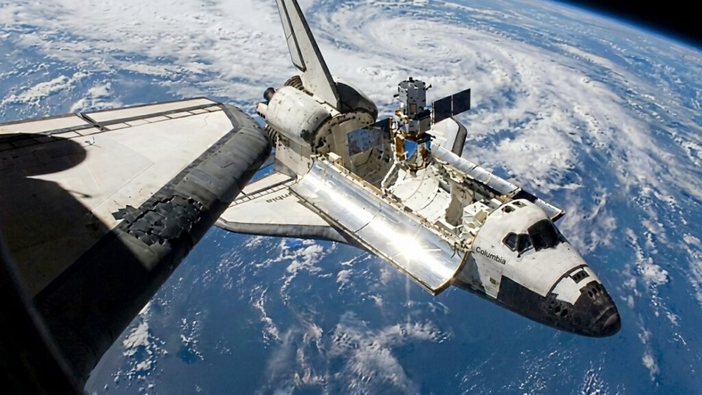A 300 quilômetros da Terra, a missão do Columbia parecia um grande sucesso, mas na NASA cresciam os rumores sobre um erro fatal