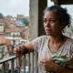 Palavra do dia: “Indomável.” A força de quem continua de pé mesmo depois das maiores quedas