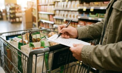 De acordo com a psicologia, pessoas que anotam a lista de compras no papel em vez de no celular geralmente têm essa característica de personalidade