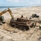 Trabalhadores encontram tanques de guerra na areia e revelam um capítulo esquecido da Segunda Guerra
