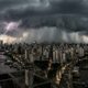 Após alerta de 63% de chance, El Niño pode se tornar um dos mais fortes desde 1950 e provocar meses de calor extremo, seca severa, tempestades mais intensas e enchentes no Brasil