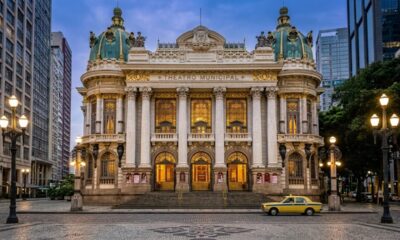 Após 117 anos, uma inscrição em persa no Theatro Municipal do Rio de Janeiro foi finalmente decifrada