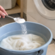 Adicione 1 colher de sopa deste ingrediente à água de molho: suas toalhas manchadas ficarão como novas, sem esfregar