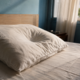 O hábito simples que acaba com o travesseiro mais rápido e pode explicar seu desconforto ao dormir