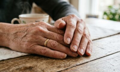 Por que as unhas ficam mais frágeis com a idade? 5 formas de fortalecê-las naturalmente
