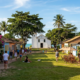 Com 440 anos de história, este vilarejo no Nordeste chama atenção por suas casinhas coloridas e atmosfera tranquila