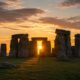 Stonehenge ainda intriga por unir engenharia, rituais e ciclos solares