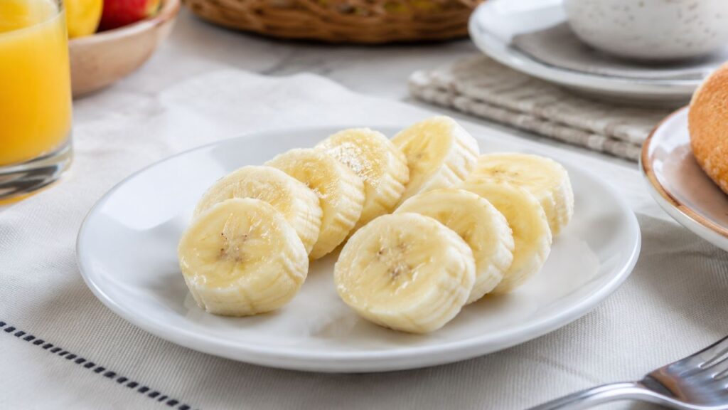 Baixa acidez e fácil digestão ajudam a explicar por que essa fruta é tão lembrada por quem sofre com azia ocasional