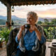 A psicologia afirma que pessoas entre 60 e 75 anos costumam entender uma coisa sobre felicidade que muita gente só percebe tarde