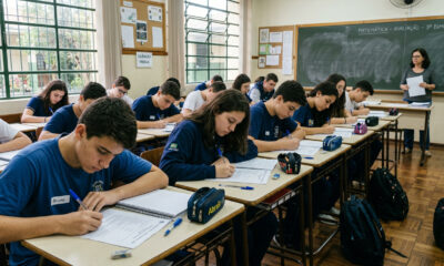 Momentos escolares que ficaram para sempre e marcaram quem fazia prova escrita à caneta