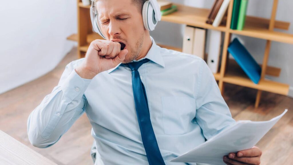 Hábitos frequentemente confundidos com preguiça que podem indicar inteligência