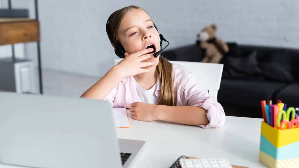 Hábitos frequentemente confundidos com preguiça que podem indicar inteligência