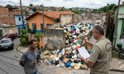 Morador acumula lixo até os telhados, é intimado, não age e a conta de R$ 10.000 em multa municipal mais R$ 25.000 em limpeza forçada chegam todos no mesmo envelope