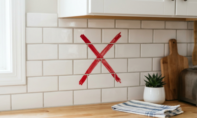 Adeus azulejos na cozinha: a nova onda minimalista para renovar o piso em um dia e sem pedreiros