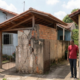 Morador usa o muro construído pelo vizinho para apoiar telhado de um novo puxadinho, a estrutura trinca e ele é forçado a demolir a cobertura e pagar metade do valor histórico da parede