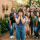 A psicanálise diz que pessoas que evitam fotografias nem sempre rejeitam a própria aparência, mas podem sentir desconforto ao ver sua imagem registrada e exposta ao julgamento dos outros