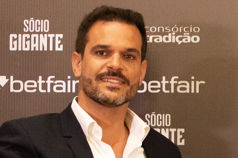 Vasco: Admar vai a Curitiba pagar multa rescisória de Seabra