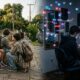 De acordo com a psicologia, os adolescentes de hoje não são como os das décadas de 80 e 90: "São jovens mais sensíveis, mas vivem sob constante exposição."