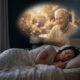 Para a psicologia, quando alguém que morreu aparece em seus sonhos, a mensagem pode dizer mais sobre seus sentimentos do que sobre essa pessoa