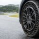 Japão testa pneus sem ar que eliminam furos e dispensam calibragem