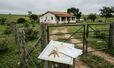 O fazendeiro comprou um terreno em leilão por R$ 110 mil, achando ter feito um ótimo negócio, mas descobre que o antigo morador se recusa a sair e acaba batalhando no judicial pela desocupação por anos
