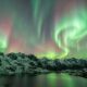 Aurora austral volta a colorir o céu e explica por que milhões ficaram olhando para o horizonte neste inverno