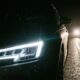 Luzes do carro podem começar a piscar sozinhas com nova tecnologia que promete mudar a comunicação no trânsito