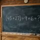 Resolva (45 + 27) ÷ 9 × 6 e prove que sua memória escolar continua afiada