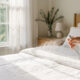 Mistura de óleo de hortelã com água purificada: para que serve e como borrifar nos lençóis para afastar ácaros e percevejos da cama