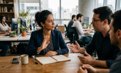A psicologia aponta que interromper conversas não é apenas querer aparecer, mas pode revelar dificuldade com a memória de curto prazo