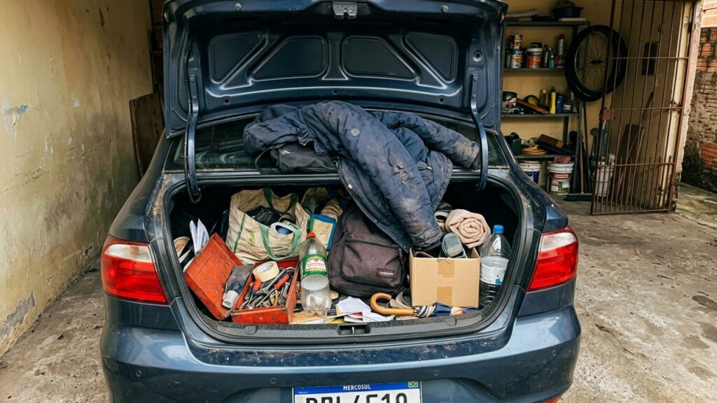 A psicologia sugere que deixar o carro sujo por muito tempo pode parecer descuido, mas revela mais sobre estresse acumulado e desorganização