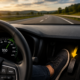 O truque no acelerador que permite ultrapassar temporariamente o limitador de velocidade do carro