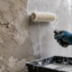 De 2 a 3 pintores recomendam usar este fundo preparador para aumentar a durabilidade da pintura